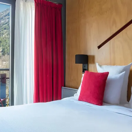Les Aiglons Hotel