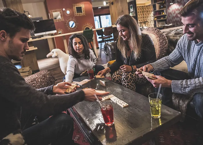 Les Aiglons فندق