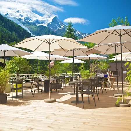 Les Aiglons Hotel