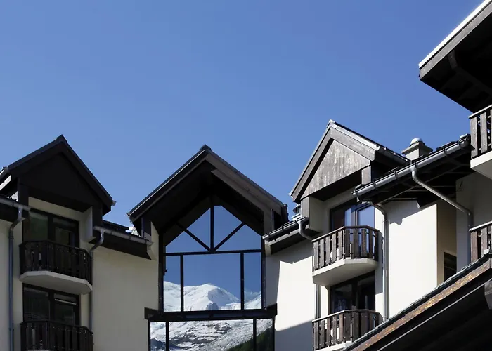 Les Aiglons Hotel 4*