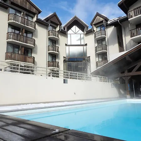Les Aiglons Hotel